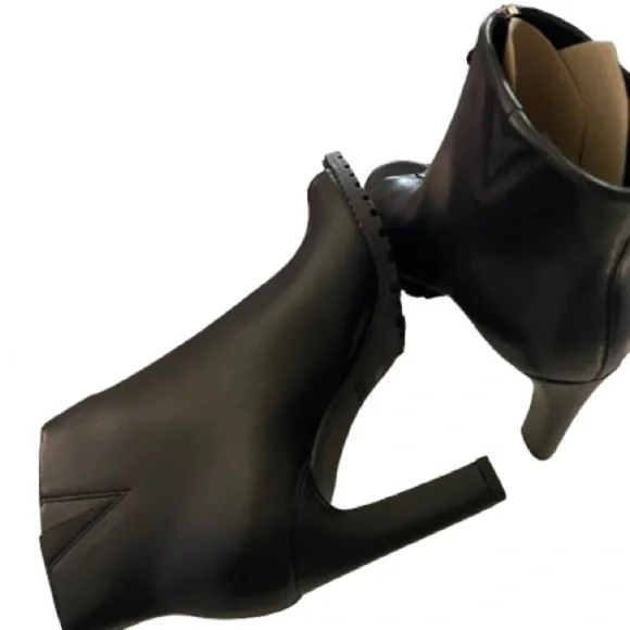 Bar III black, peep-toe,4" heel leather shoe, ships FREE! - Picture 8 of 11